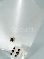 Ezüst (Ag) ékszer szett, fülbevaló pár és nyaklánc cseh gránát berakással, 925 ezrelékes ezüst, jelzett, bruttó 15,6g