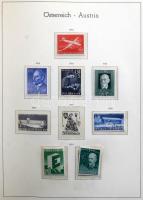 Ausztria Leuchtturm előnyomott album rugós borítóval az 1957-1968 közötti időszakból, erősen hiányos