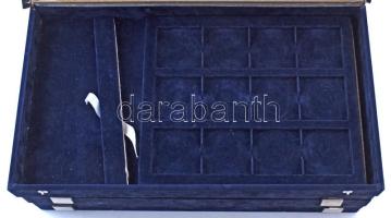 3db érmetartó kazetta, mindegyikben 1db tálcával és 12db ~55x55mm-es férőhellyel (külső méretek: ~40...