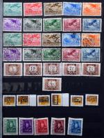 Vegyes magyar és külföldi tétel benne postatiszta jobb magyarokkal 32 fekete lapos A4-es Schaubek be...