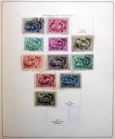 2 db előnyomott magyar album 1945-től, az egyik az 1950-es - 1960-as évek kevés bélyegével, a másik javarészt üres