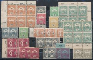 1904-1913 44 db Turul bélyeg több összefüggéssel, stecklapon (31.400)