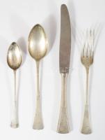 Egy személyes keresztelő evőeszköz készlet, dianás, jelzett, mesterjegyes nettó 80 g + ezüst nyelű kés