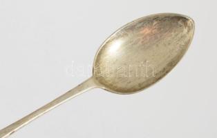 Egy személyes keresztelő evőeszköz készlet, dianás, jelzett, mesterjegyes nettó 80 g + ezüst nyelű k...