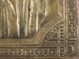 Ikon - Mária a kisdeddel. Orosz, cca 19. sz. vége, ezüstözött réz okláddal, 31x25 cm