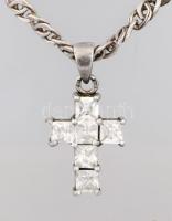 Ezüst (Ag) nyaklánc köves kereszt medállal. Jelzett: 1999 utáni fémjel, 925 ezrelékes ezüst, mesterjegy, bruttó 10,62 g