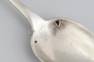 Ezüst (Ag) kávéskanál pár. jelzett, 1937-1966 közötti fémjel, 800 ezrelékes ezüst, nettó 34g