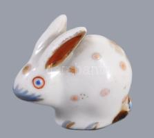 Herendi óherendi nyúl miniatúra, jelzett, kopással, m: 3 cm