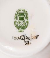 Zsolnay aranykontúrozott virágmintás kisváza. Jelzett, hibátlan, m: 11,5 cm