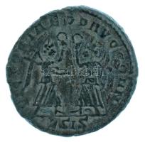 Római Birodalom 347-348 / Constans / Siscia / AE4 Cu (1,50g) T:XF
Roman Empire 347-348 / Constans /...