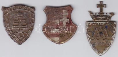 3db klf iskolajelvény lemezből a II. világháború előtti időszakból T:3