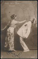 Berky Lili (1886-1958) színésznő autográf aláírása őt ábrázoló fotólapon, 13,5x8,5 cm