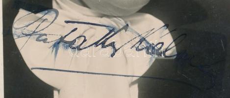 Deésfalvi Pataky Kálmán (1896-1964) operaénekes autográf aláírása őt ábrázoló fotólapon,
