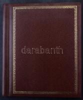 12 lapos A4-es fotóalbum, benne kb 70 régi külföldi bélyeg