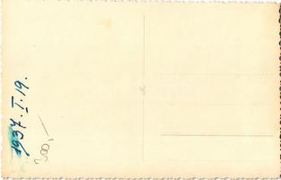 1937 Magyar katonatiszt kitüntetésekkel: Katonai Érdemkereszt, Károly Nagy Ezüst Vitézségi Érem, Fer...