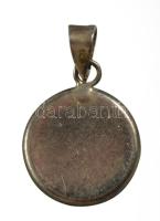 Ezüst (Ag) medál rózsaszín kő berakásokkal, jelzett, 925 ezrelékes ezüst, bruttó 0,91g