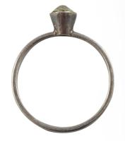 Ezüst (Ag) gyűrű, kő berakással, jelzés nélkül, m:56, bruttó 1,4g