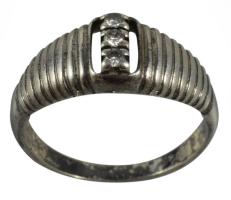 Ezüst (Ag) gyűrű, kő berakással, jelzett, m: 54, bruttó 3g