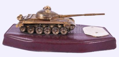 Bronz tank makett, bevont fa talapzaton, makett 20x8 cm