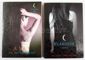 P. C. Cast és Kristin Cast: A vad. Az Éjszaka Háza - 4. kötet. + Elárulva. Az Éjszaka Háza - 2. kötet. 2007, Kelly. Kiadói papírkötés, egyik a gerincnél elvált.