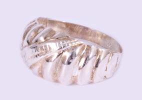 Ezüst (Ag) gyűrű, m:52, jelzett, nettó 1,2g