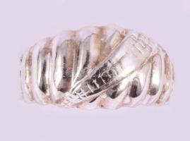 Ezüst (Ag) gyűrű, m:52, jelzett, nettó 1,2g