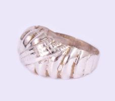 Ezüst (Ag) gyűrű, m:49, jelzett, nettó 1,2g