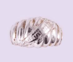 Ezüst (Ag) gyűrű, m:49, jelzett, nettó 1,2g