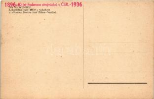 Sztrecsnó, Sztrecsény, Strecno; Lokomotiva rady 455.0 s rychlíkem u zríceniny Strecno (trat Zilina-V...