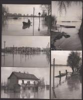 cca 1960-1970 Árvíz a Tisza mentén, 5 db riportkép, 9x15 cm