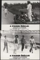 cca 1972 "A stadion őrültjei" című francia filmvígjáték jelenetei és szereplői, 17 db vint...