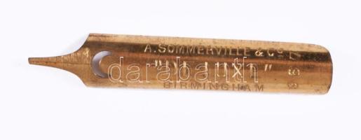 M. Kir. Dohányjövedék Cleopatra egyiptomi szivarka fémdoboz, kopásnyomokkal, 8x7x1,5 cm + tollhegy f...