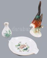 3 db-os kis porcelán tétel, közte Herendi mini váza és Hollóházi hamuzó, vegyes állapotban, 6,5 cm - 15 cm