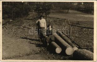 1934 Graz (?), ladies. photo