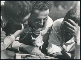 Seiden Gusztáv (1900-1992: Az entellektüellek, utólagos előhívás, hátoldalon feliratozva, 13×18 cm