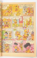 1982-1989 Kockás képregényújság 22 db száma (1982/2-3., 1983/4., 5-17., 23., 28., 32., 33., 35.), ve...