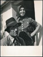 Kálmán Kata (1909-1978): Falusi portré, hátoldalon feliratozott fotó, 24×18 cm