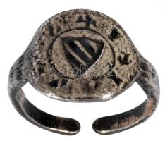 Antik címeres gyűrű, m: 51