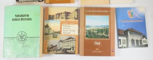 12 db vegyes helytörténeti könyv és kiadvány: Ádámfy József: A világ Kossuth szobrai.; Fekete József...