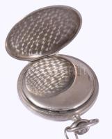 Weinberger Dezső órásmester jelzett számlapos zsebóra, fém tokkal, fém lánccal, működő, jó állapotba...