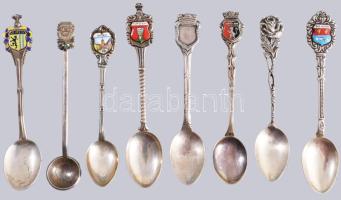 Illusztris ezüst (Ag) díszkanál gyűjtemény, zománcozott díszítéses jelzett darabok a világ különböző...