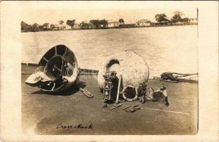 1918 'Orosz aknák' Feladva a SM Pb COMPO Wels-típusú őrnaszádról / Russian grenades, WWI K.u.K. Kriegsmarine, sent from the Patrouillenboot COMPO Danube Fleet patrol boat. photo