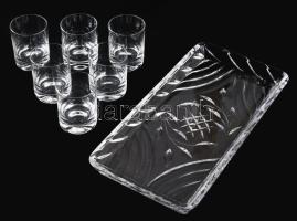 cca 1930 Gyümölcspárlatos pohár garnitúra, 6 darab pohár, csiszolt mintás tálcán, hibátlan, 30x15 cm, m: 7 cm