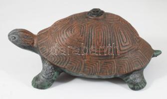 Öntöttvas teknős figurális locsoló, cső rászerelhető, hibátlan, h: 28 cm