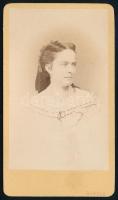 cca 1865 Kappel Emília (1824-1888), Kappel Frigyes bankár lánya, Petőfi Sándor megkérte a kezét, de Lónyay Menyhérthez ment feleségül, keményhátú fotó Borsos József pesti műterméből, 10,5×6,5 cm