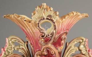 Eichwald kétfüles váza. Ragasztott, hiánnyal, m: 31 cm