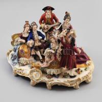 1915-1934 Aelteste Volkstedter Porzellanfabrik Báli életkép. Hatalakos rokokó stílusú porcelán szoborcsoport, jelzett, kézzel festett, szobrokon 1-1 sérüléssel, 23x16x15cm