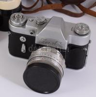 cca 1960-1970 Zenit 3M szovjet fényképezőgép, Helios-44 58mm f/2 objektívvel, eredeti bőr tokjában, ...