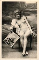 Erotikus meztelen hölgy / Erotic nude lady (non PC)