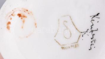 Drasche kórusvezető. Jelzett, kézzel festett, h: 18,5 cm